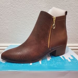 City Classfied Side Zip Bootie